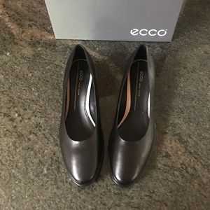 ECCO SHAPE 45 WEDGE WOMEN'S PUMP, SIZE EU40 OR US9-9.5